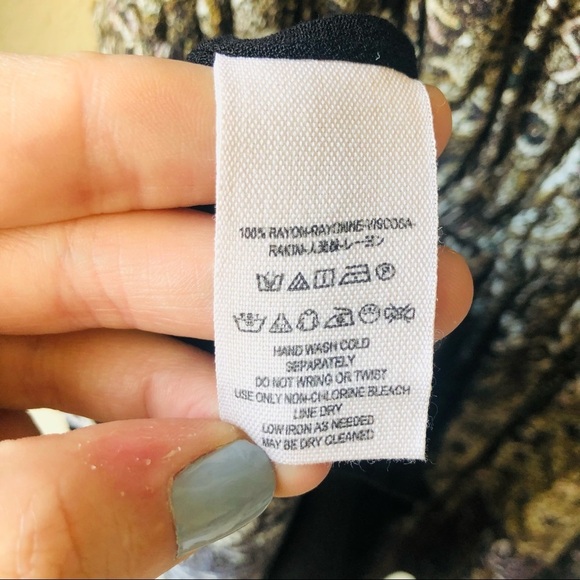 Free People Size Small So Divine Romper Floral Abstract Print Off Shoulder Boho - Picture 10 of 10